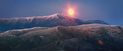 Восход Луны над Попом Иваном Черногорским